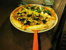 Gusto Pizzeria Gourmet food