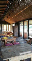 Caliu Earthship inside