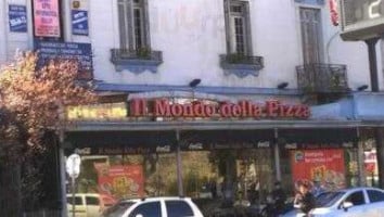 Il Mondo Della Pizza outside