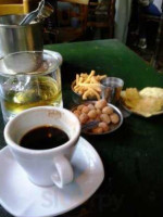 Cafe de la Esquina food