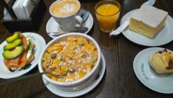 La Barra Café food