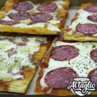 Al Taglio Pizzería food