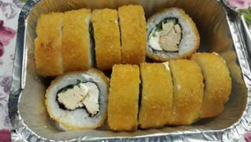 Sumo Rolls Sushi food