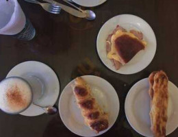 Café Ayllu food