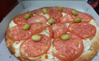 La Barra'k Pizzas food