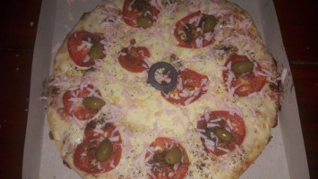 Pizzas Herny food