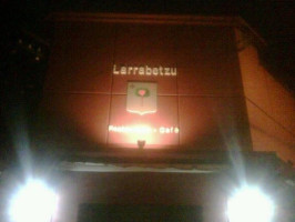 Larrabetzu Café inside