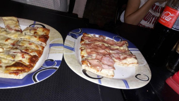 Pizzeria Montevideo food