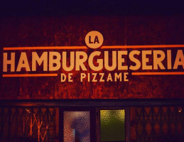 La Hamburgueseria De Pizzame inside
