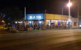 De La Tota Restobar food