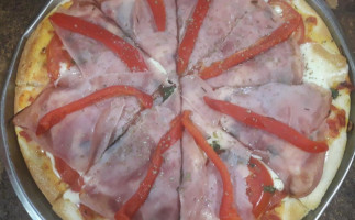 Pizzeria Tuki-panch food