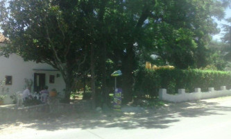 Cafe Yacanto outside