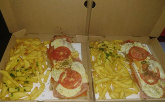 Pizza Club Delivery food