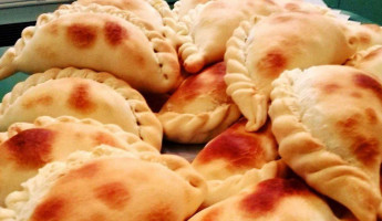 Lechones Avalos food