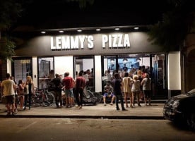 Lemmy's Pizza food