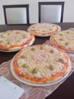 Pizzas Caseras food