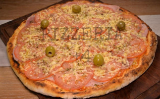 Pizzeria Y Cerveceria +4 food