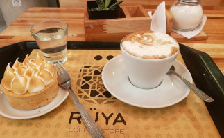 Ruya Coffee Store food