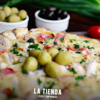 Latienda Pizzas Y Empanadas food