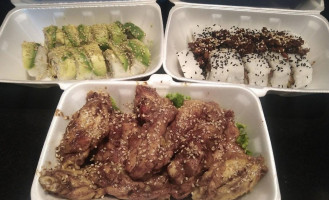 Uramaki Express food