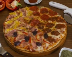 La Bona Pizza food