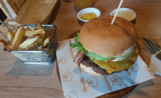 Alaseña Steakhouse Burger food