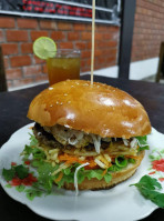 Maturin Hamburguesas Arequipa food