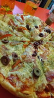 Pizza Domis food