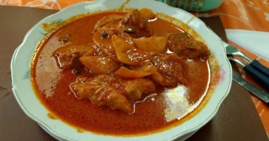 Adobo María food