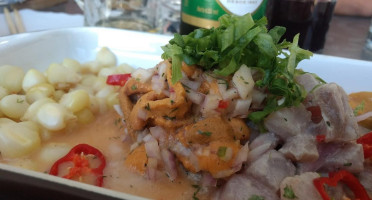 Orillas Cevichería Criolla food