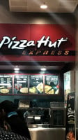 Pizza Hut Mercaderes food