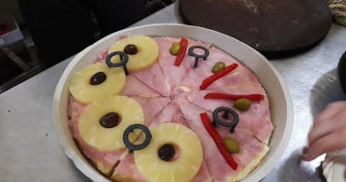 Pizzeria Nero Pizza Empanadas Fugazzas food