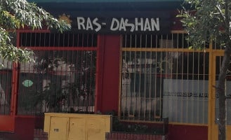 Rasdashan outside