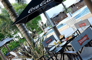 Baviera Resto outside