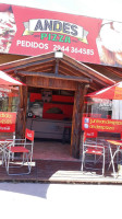 Andes Pizza Exterior