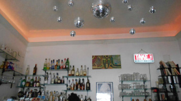 Heladeria Dessio inside