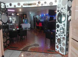 Heladería Cafetería Y Resto Los Colos inside