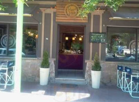 Parriya Lo De Sandra outside