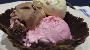 Edim Bar Restaurant food