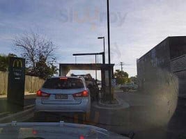 Daruma Sushi Roll outside