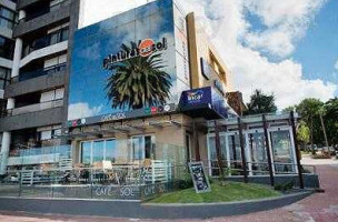 Mirando Mundos Extérieur