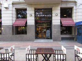 Cafe Tribunales Extérieur