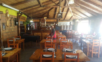 El Arbol Parrilla Resto Cerveceria inside