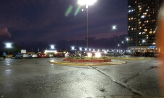 El caballo loco outside