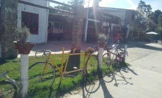 Maurias Resto Exterior