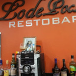 Y Lo De Pocha À l'intérieur