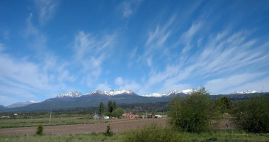Oregon Grill And Cabins outside