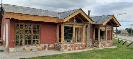 Oregon Grill And Cabins outside