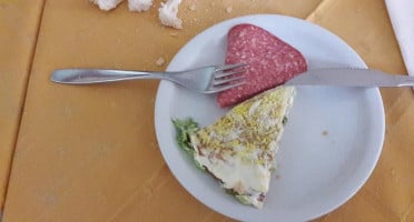 La Cantonada food