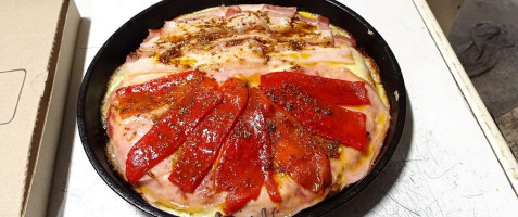 Pizzeria Giovanni's food